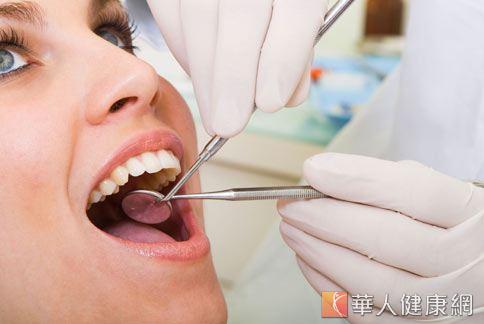 國內約54％成年人有牙周病的困擾，主要與口腔清潔方式錯誤有關。
